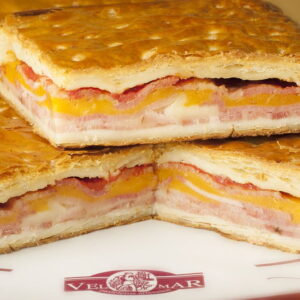 Empanada de bacon 2 quesos extra